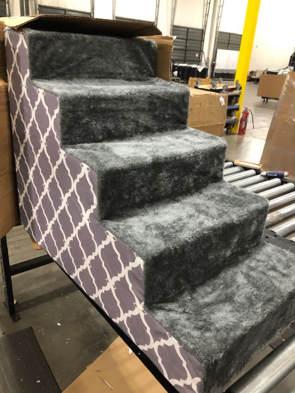 Photo 2 of Best Pet Supplies Pet Steps and Stairs with CertiPUR-US Certified Foam for Dogs and Cats - Gray Lattice Print, 5-Step