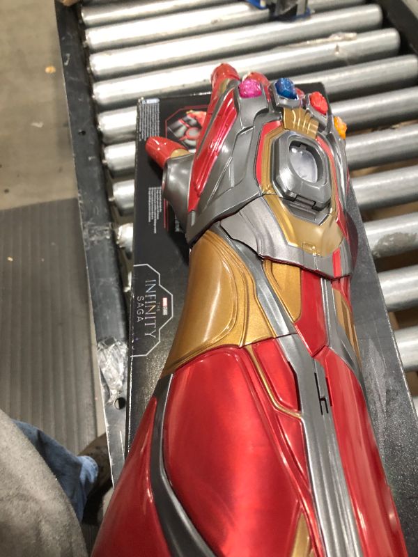 Photo 2 of Marvel Legends Series Iron Man Nano Gauntlet
