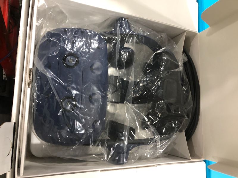 Photo 4 of HTC VIVE Pro - 3D Virtual Reality System
