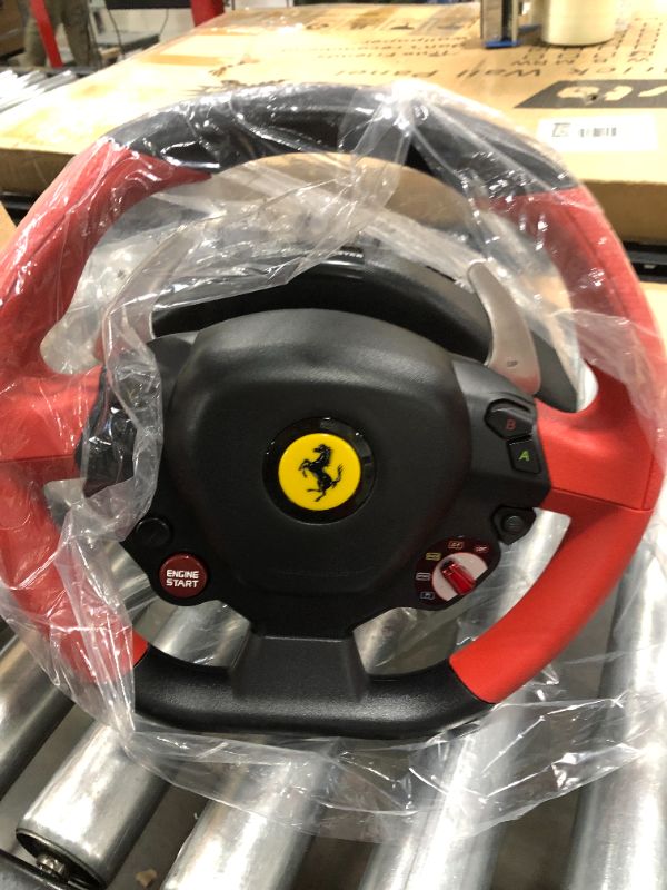 Photo 2 of Thrustmaster Ferrari 458 Spider Racing Wheel (Xbox Series X/S & One & Windows)
