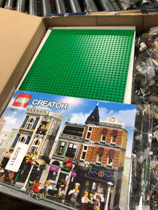 Photo 2 of LEGO Creator Expert Assembly Square 10255 Building Kit (4002 Pieces)
