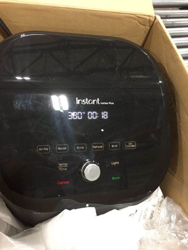 Photo 1 of Instant Vortex Plus Air Fryer with ClearCook, 6 Quart, 6-in-1 Air Fry, Roast, Broil, Bake, Reheat, Dehydrate, Black

