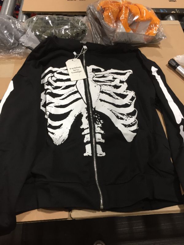 Photo 1 of 4 PIECE CLOTHING ALL SIZE M 