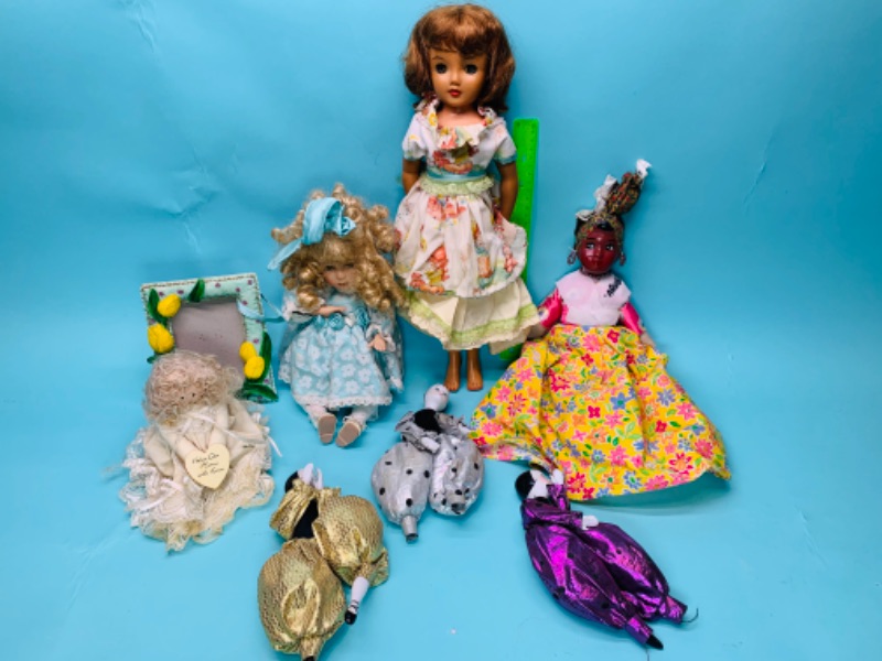 Photo 1 of 802600…7 vintage dolls 