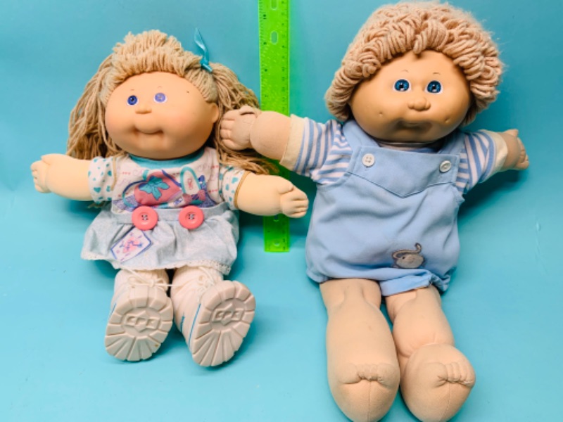 Photo 1 of 802604…2 vintage  signed cabbage patch dolls 