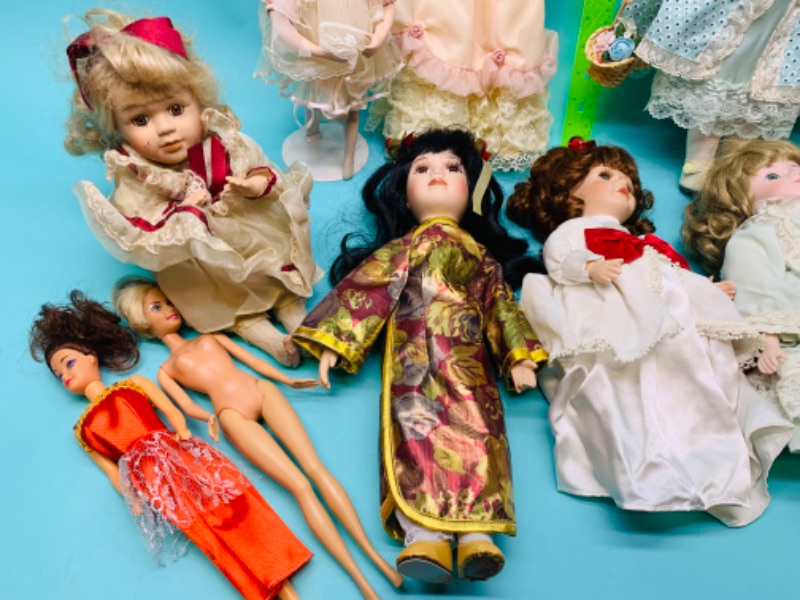 Photo 3 of 802606…12 vintage dolls- most porcelain - one is wind up