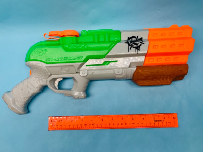 Photo 1 of 802716…like new nerf super soaker splaterblast water squirt  gun 