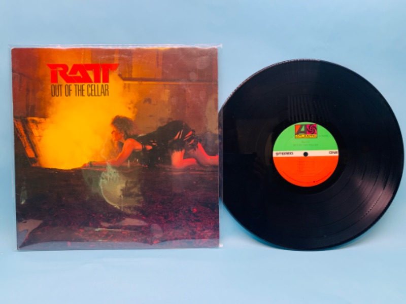 Photo 1 of 802809…great condition Ratt vinyl record in plastic sleeve cover and record in great condition for age 