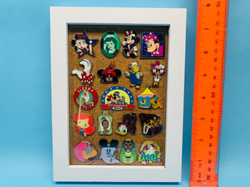 Photo 1 of 802824…19 Disney pins in frame 