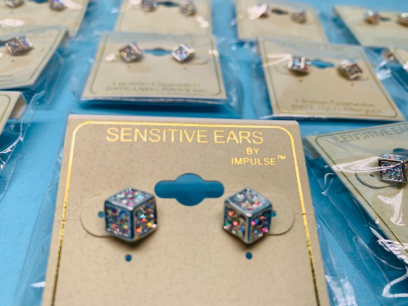 Photo 1 of 802826… 12 pairs of sensitive ears hypoallergenic pierced earrings in packages 