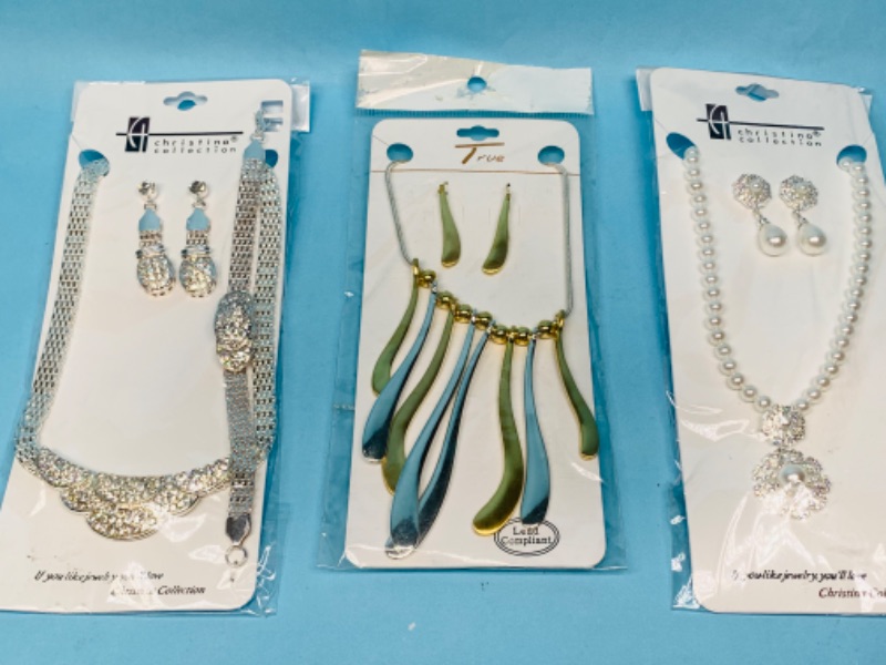 Photo 1 of 802837…3 fashion jewelry sets in packages 