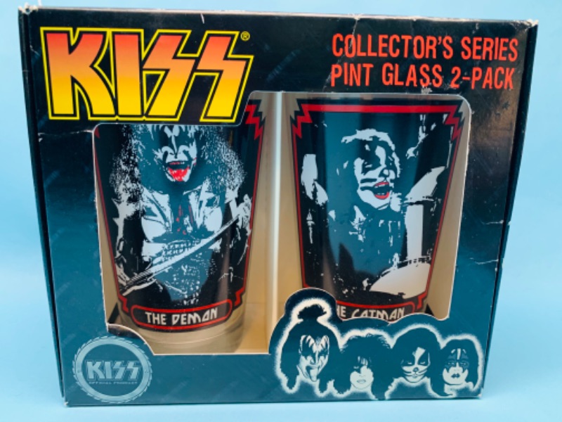 Photo 1 of 802972…kiss collectors glasses 2 pack in box