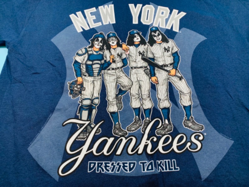 Photo 3 of 802993…kiss New York Yankees dressed to kill t-shirt size large 