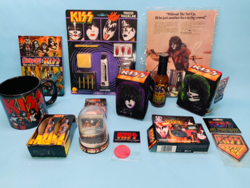 Photo 1 of 803000…kiss collectibles 