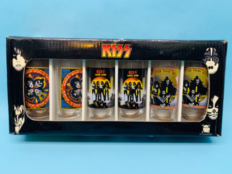 Photo 1 of 803011…kiss shot glasses in original box 