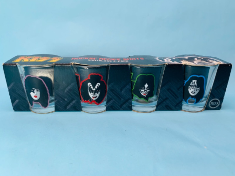 Photo 1 of 803184…kiss shot glasses 