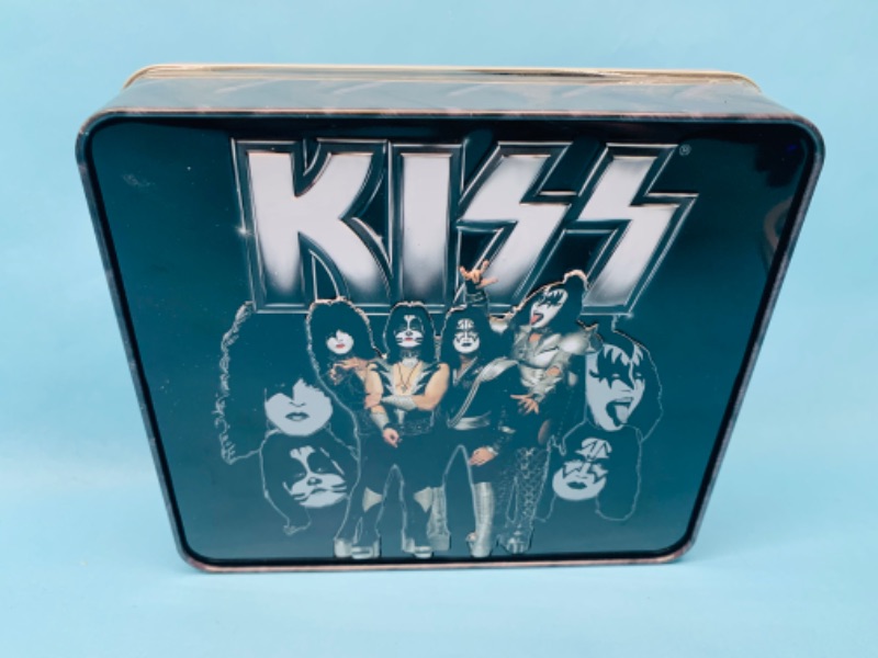 Photo 2 of 803187…kiss limited edition Pez dispensers in tin 