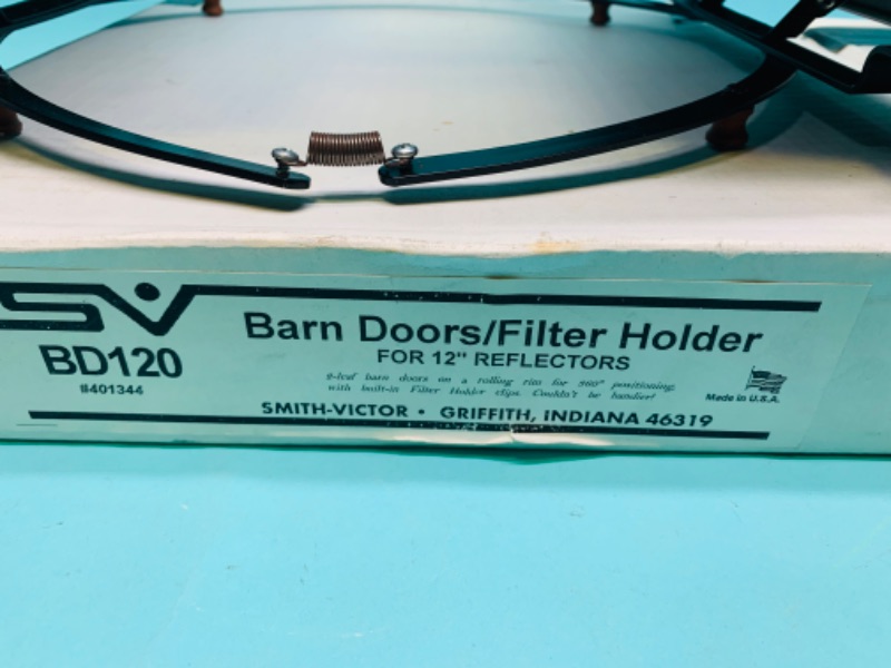 Photo 3 of 803213…smith-victor 12” and 5” barn door/ filter holders