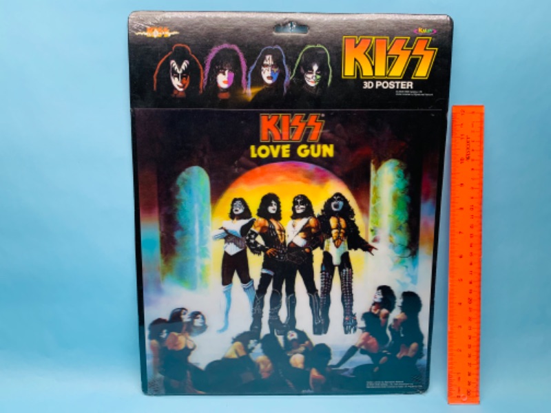 Photo 2 of 803221…sealed kiss 3D poster 