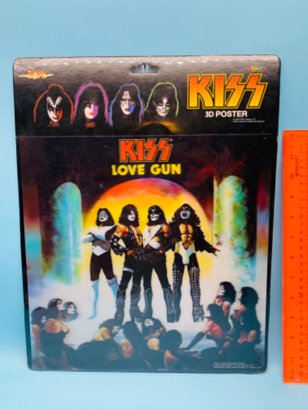 Photo 1 of 803221…sealed kiss 3D poster 