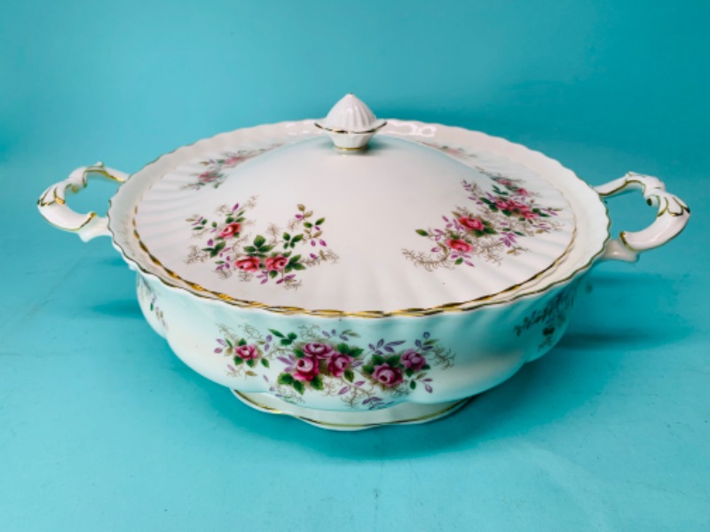 Photo 1 of 803279…vintage Royal Albert large tureen bone china made in England lavender rose
