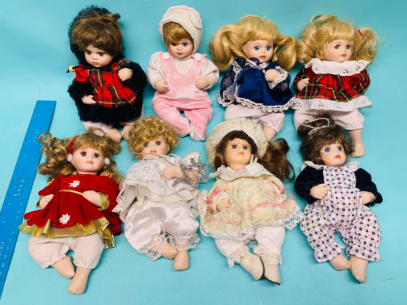 Photo 1 of 803281…8 vintage porcelain dolls