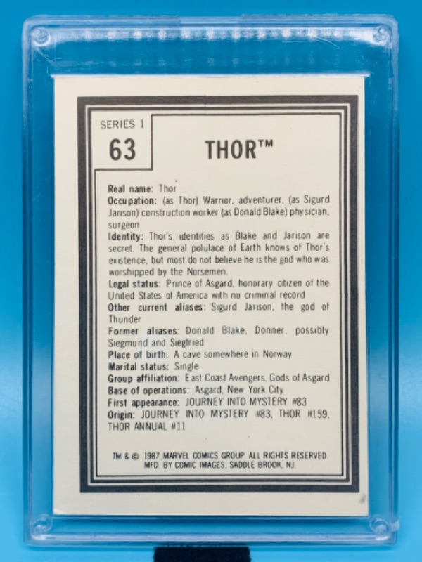 Photo 2 of 803614…vintage 1987 marvel Thor series 1 card 63 in hard plastic case 