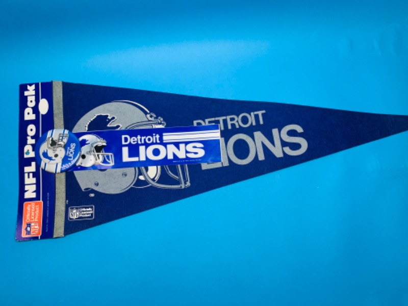 Photo 2 of 803697…vintage Detroit Lions NFL pro pack pennant,  pin , and bumper sticker
