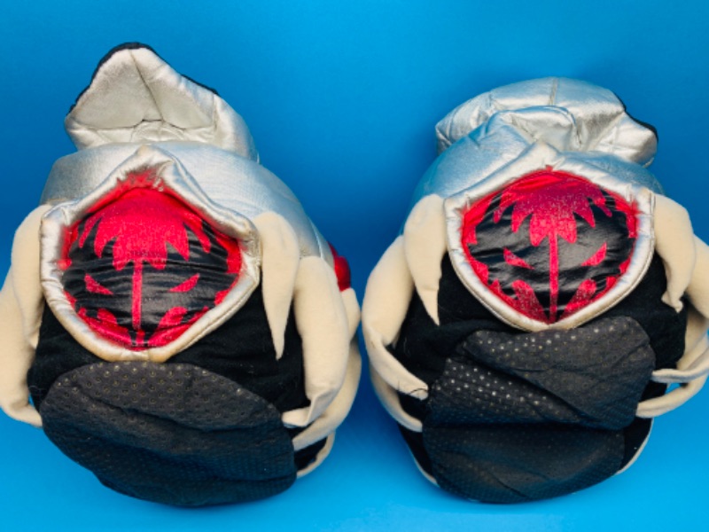 Photo 2 of 803711…kiss gene Simmons slippers- rip inside one