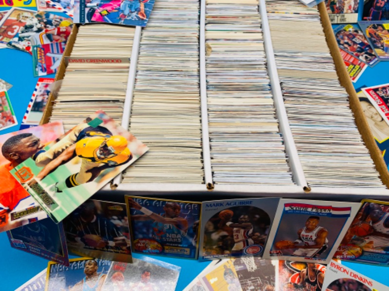 Photo 4 of 803800…3000+ Miscellaneous basketball and football trading cards in large box see photos 