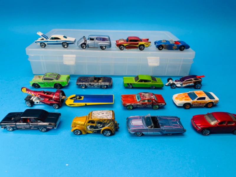 Photo 5 of 803834…16 hot wheels die cast cars in organizer case