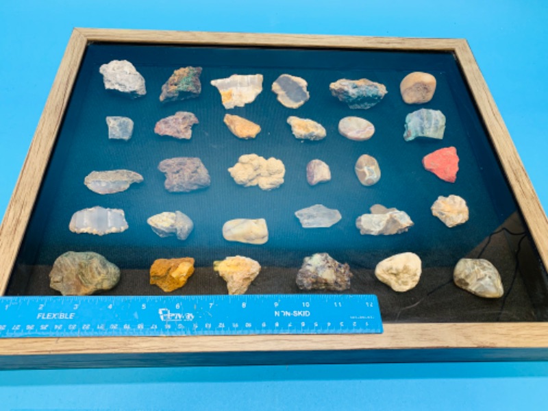 Photo 7 of 803836…collectible geodes, crystals, and rock formations in display case 19 x 15 