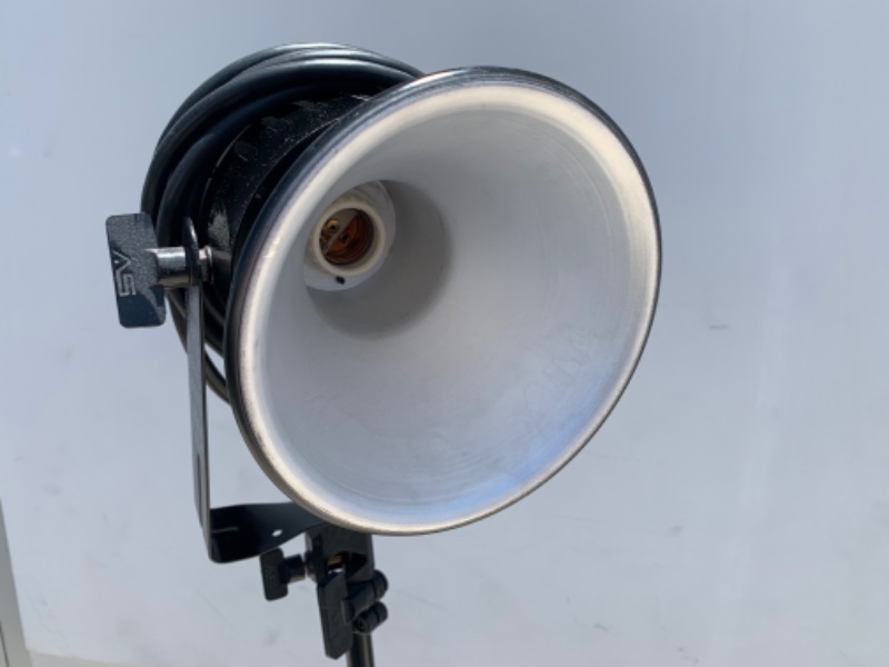 Photo 3 of 803874…smith-victor model A50 professional studio light on adjustable tripod - extends to 6’