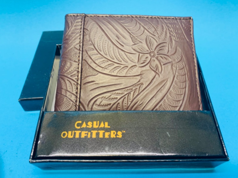 Photo 1 of 803908…casual outfitters mens wallet 