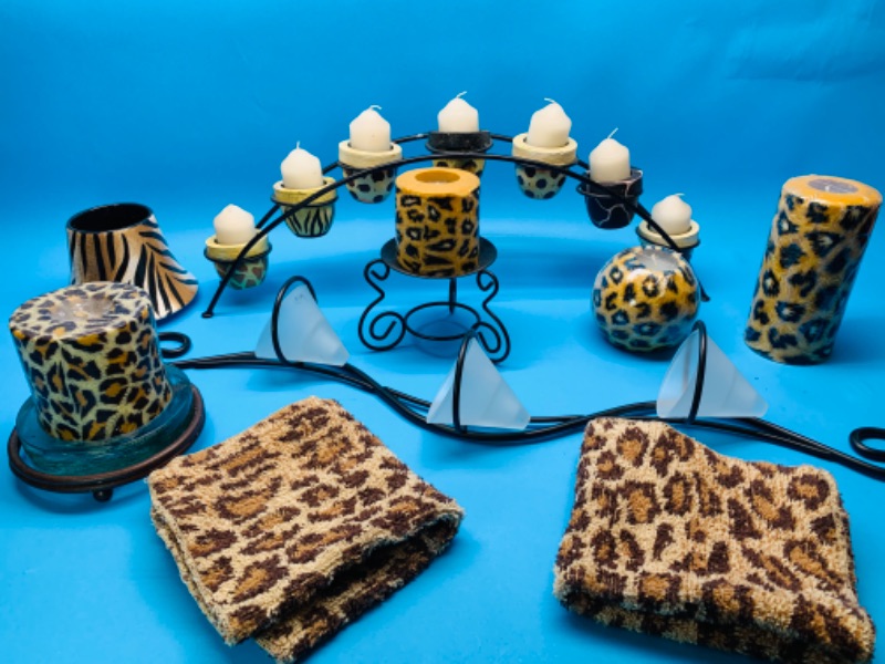 Photo 1 of 803932…leopard decorations / candles