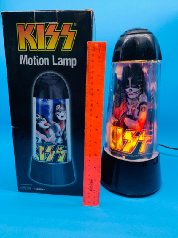 Photo 3 of 803942…vintage kiss motion lamp in original box- spins and lights 