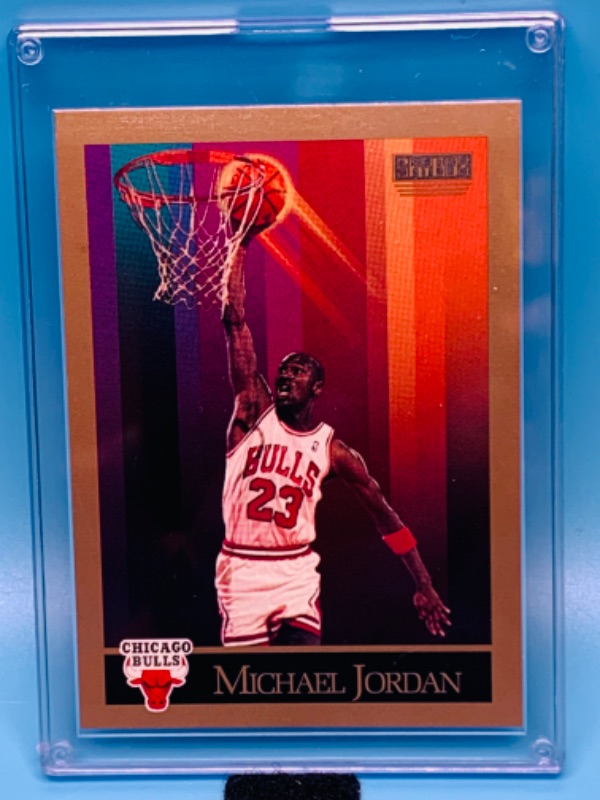 Photo 1 of 803952…skybox Michael Jordan card 41 in hard plastic case 