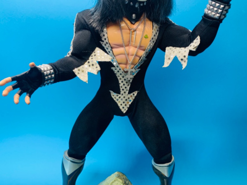 Photo 3 of 804014…XLarge 2 foot 2” poseable figure plays music kiss Peter Criss Destroyer has moveable parts 