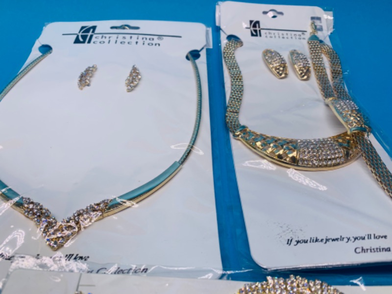 Photo 3 of 804024… 3 sets of fashion jewelry in packages 