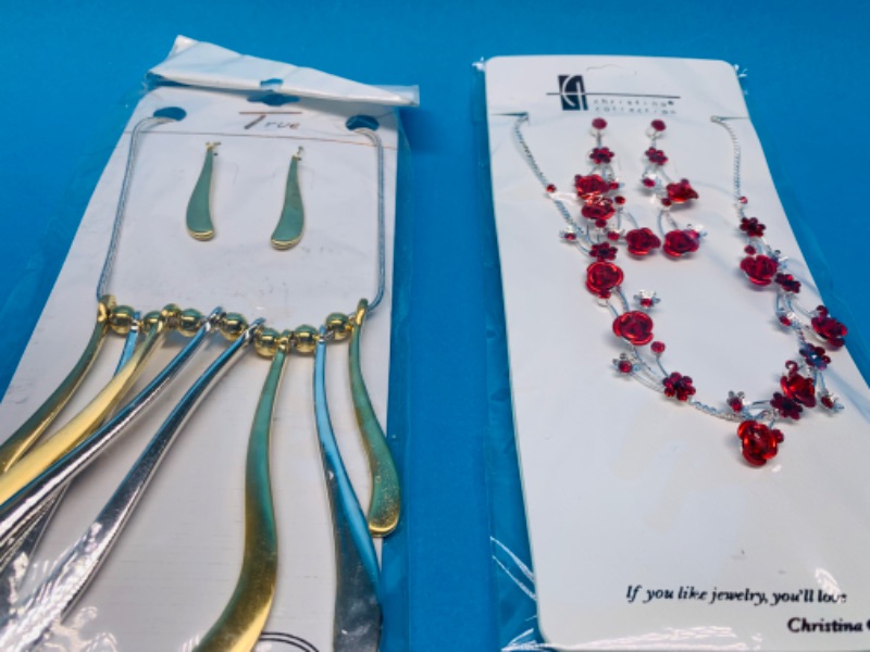 Photo 3 of 804033….3 sets of fashion jewelry in packages 
