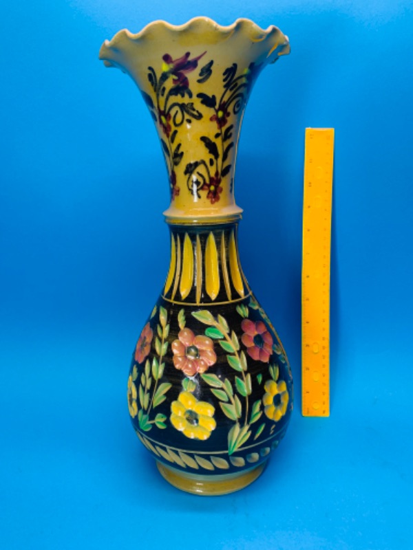 Photo 1 of 804111…vintage vase