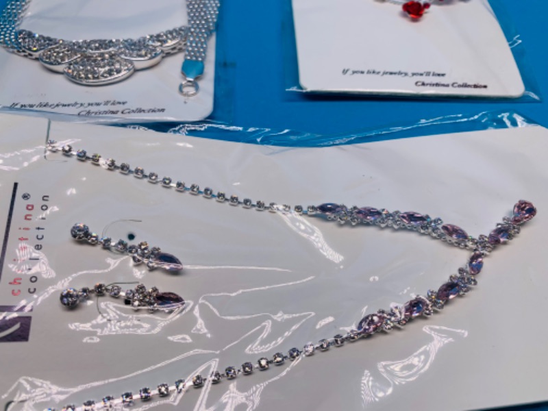 Photo 3 of 804155…3 packages of fashion jewelry sets 