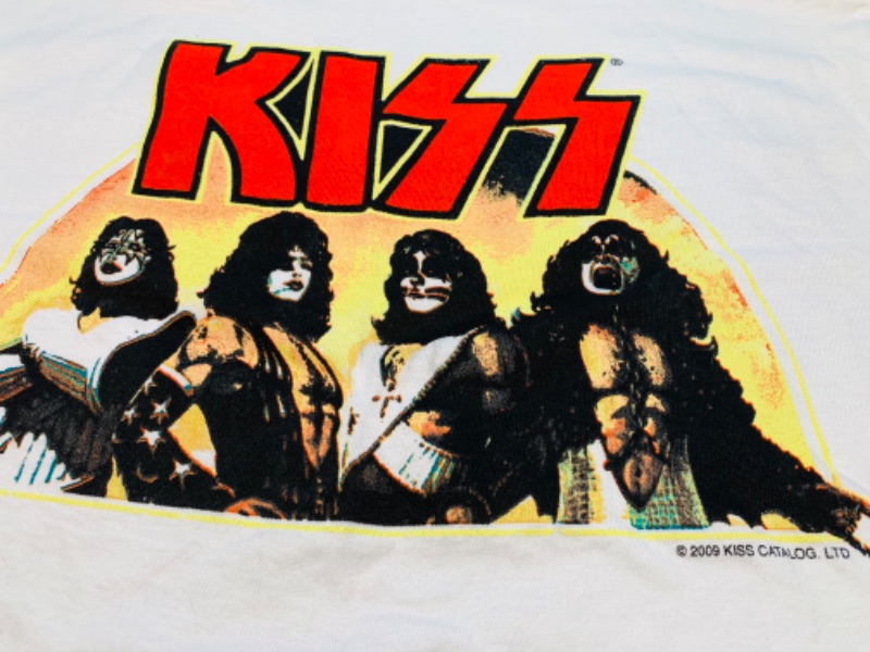 Photo 2 of 804201…size large 2009 kiss long sleeve shirt 