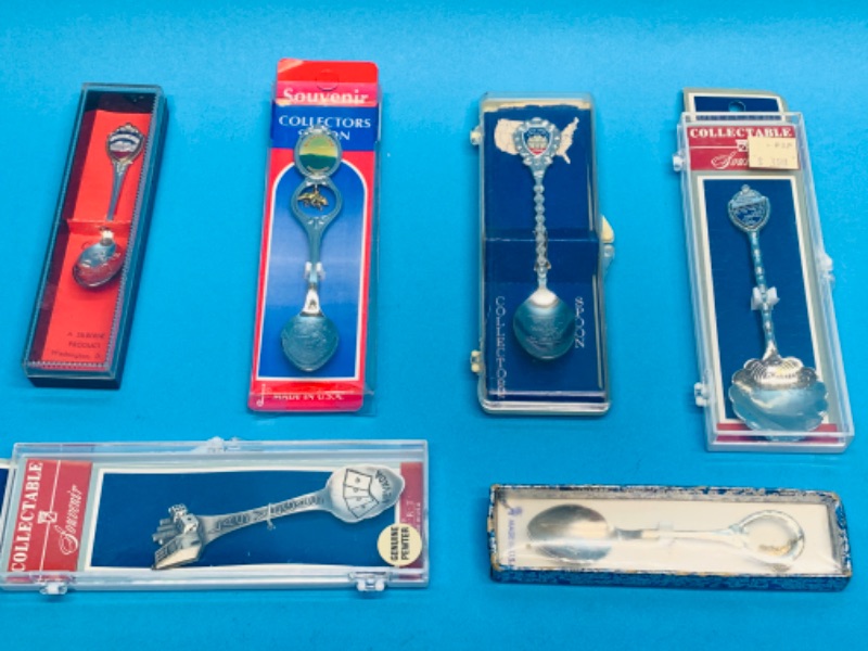 Photo 1 of 804230…vintage collectible spoons in packages 