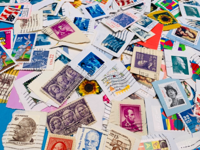 Photo 1 of 804307…hundreds of used stamps 
