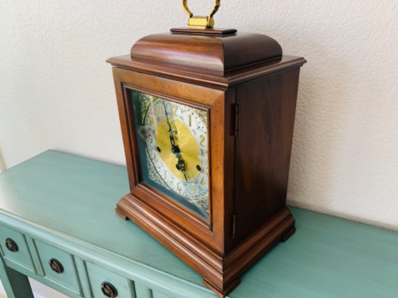 Photo 6 of 804350…excellent condition vintage Howard Miller mantle clock - second hand was removed but can easily be put back again if you prefer having a second hand - just oil gears and wind 10 x 15 