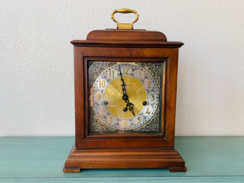 Photo 8 of 804350…excellent condition vintage Howard Miller mantle clock - second hand was removed but can easily be put back again if you prefer having a second hand - just oil gears and wind 10 x 15 