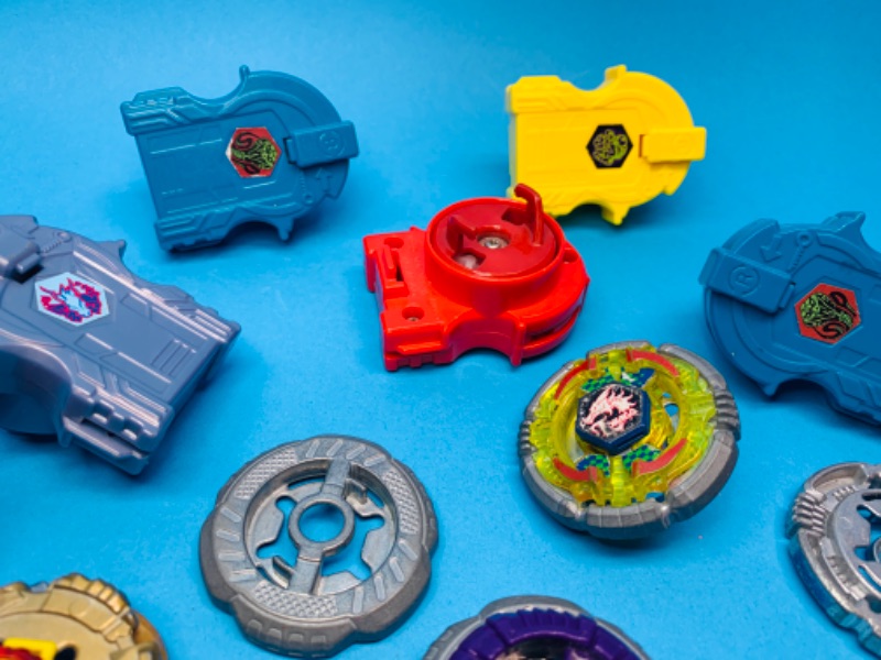 Photo 1 of 804375…takra tomy beyblade spinner burst game pieces 