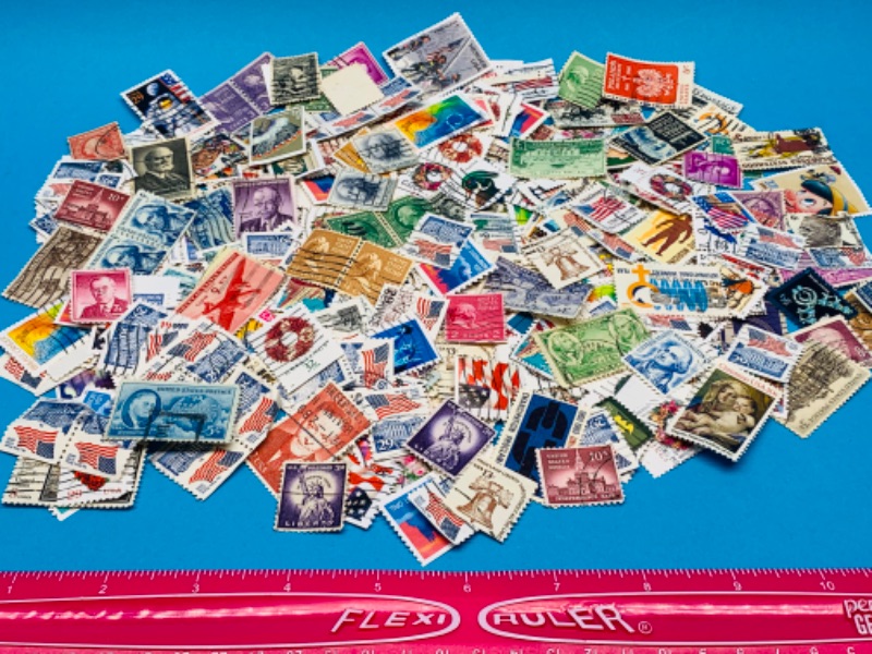 Photo 1 of 804376…hundreds of used stamps 