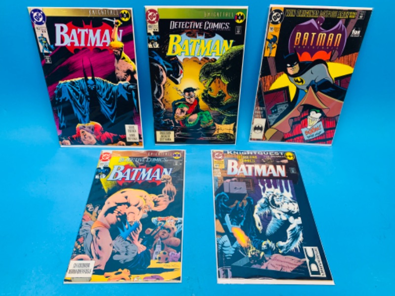 Photo 1 of 804403…5 Batman comics in plastic sleeves 